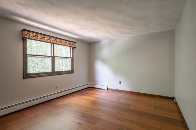 241 High Range Road, Londonderry, NH 03053