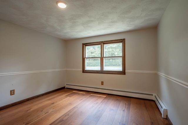 241 High Range Road, Londonderry, NH 03053