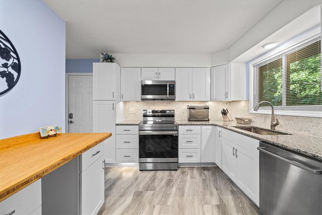 1609 Glastonbury Road, Ann Arbor, MI 48103