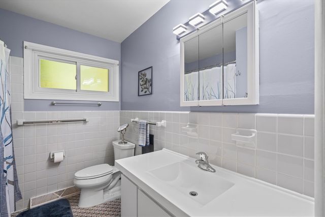 1609 Glastonbury Road, Ann Arbor, MI 48103