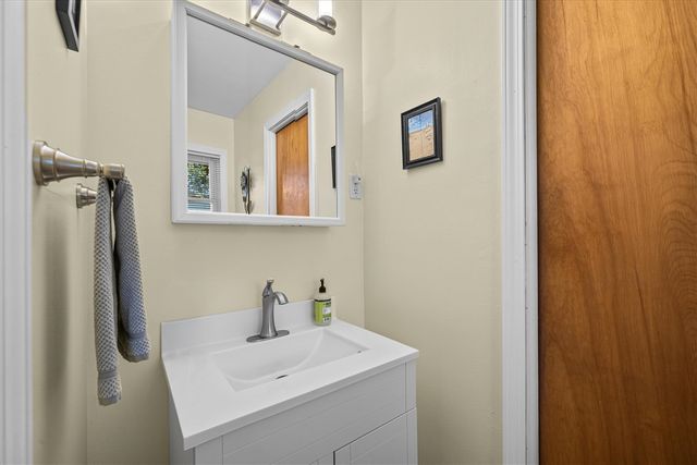 1609 Glastonbury Road, Ann Arbor, MI 48103