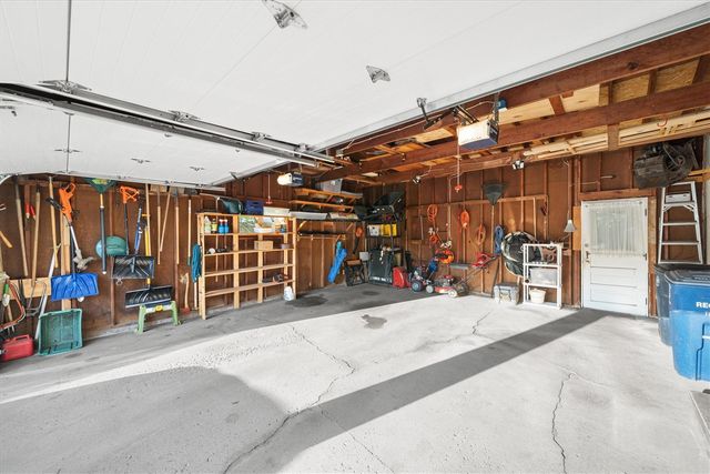 1609 Glastonbury Road, Ann Arbor, MI 48103
