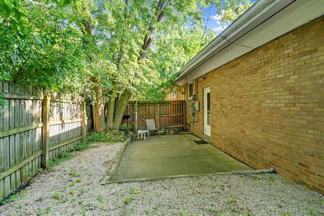 1609 Glastonbury Road, Ann Arbor, MI 48103