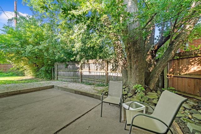 1609 Glastonbury Road, Ann Arbor, MI 48103