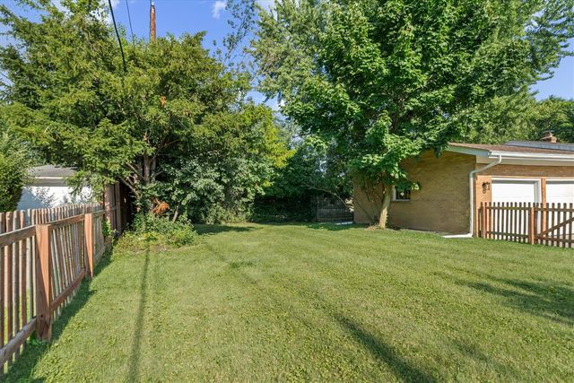 1609 Glastonbury Road, Ann Arbor, MI 48103