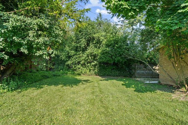 1609 Glastonbury Road, Ann Arbor, MI 48103