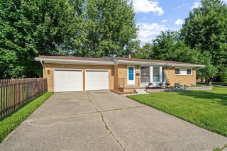 1609 Glastonbury Road, Ann Arbor, MI 48103