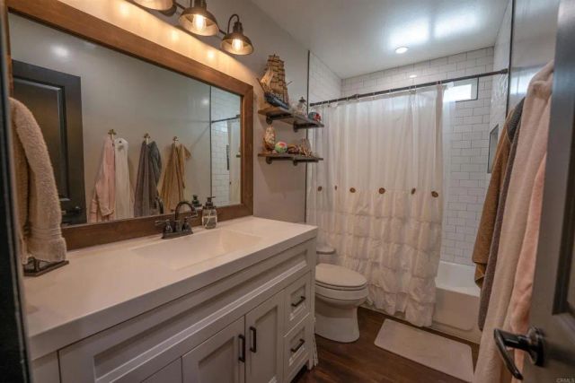 10046 Woodrose Avenue, Santee, CA 92071