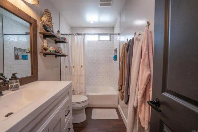10046 Woodrose Avenue, Santee, CA 92071