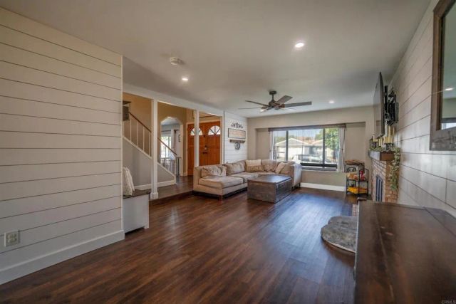 10046 Woodrose Avenue, Santee, CA 92071