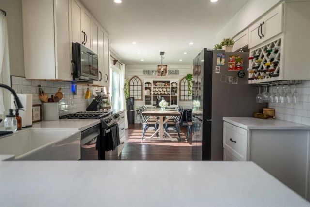 10046 Woodrose Avenue, Santee, CA 92071