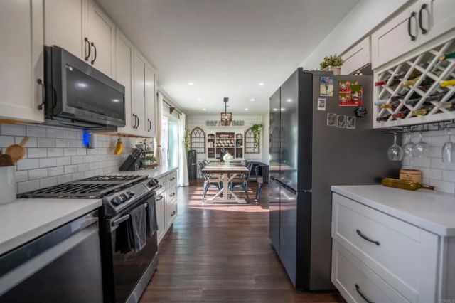 10046 Woodrose Avenue, Santee, CA 92071