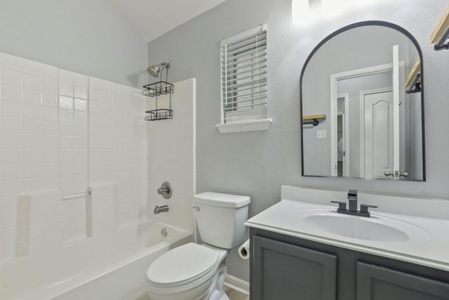 1207 Utopia LN, Hutto, TX 78634