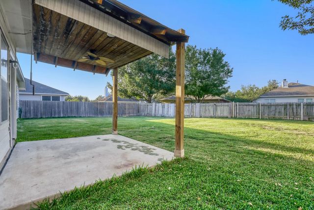 1207 Utopia LN, Hutto, TX 78634