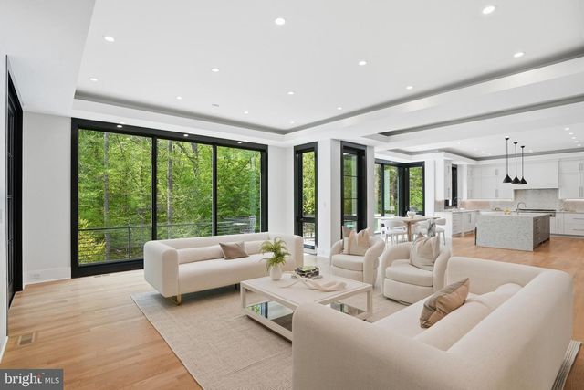 938 SAIGON RD, Mclean, VA 22102