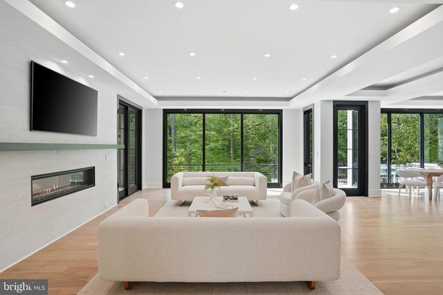 938 SAIGON RD, Mclean, VA 22102