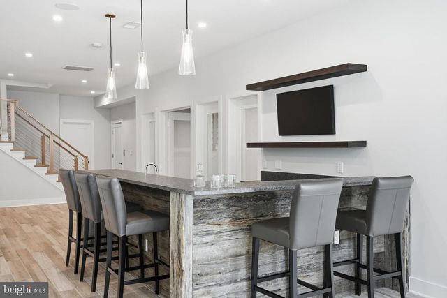 938 SAIGON RD, Mclean, VA 22102