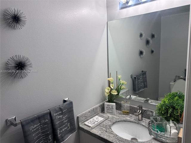 1543 Barcelona Way 530, Weston, FL 33327