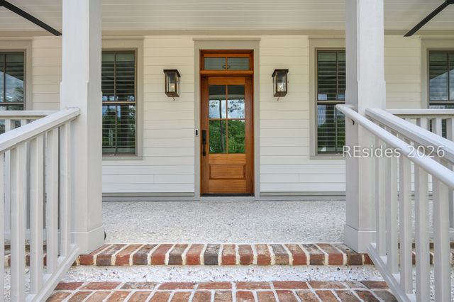 127 Hunting Lodge Rd, Bluffton, SC 29910