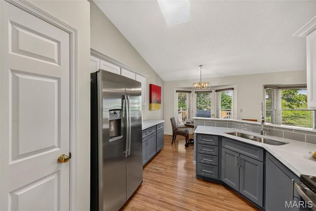 18 Farnsworth Court C, O'fallon, MO 63368