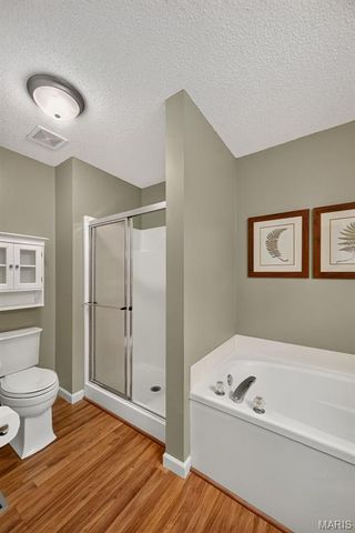 18 Farnsworth Court C, O'fallon, MO 63368