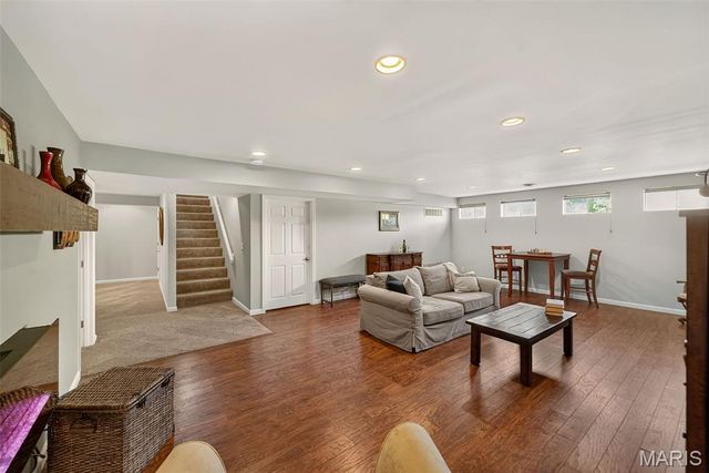 18 Farnsworth Court C, O'fallon, MO 63368