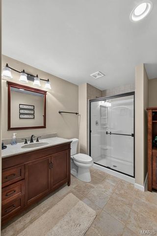 18 Farnsworth Court C, O'fallon, MO 63368