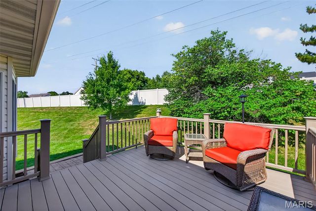 18 Farnsworth Court C, O'fallon, MO 63368