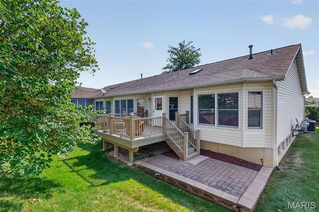 18 Farnsworth Court C, O'fallon, MO 63368
