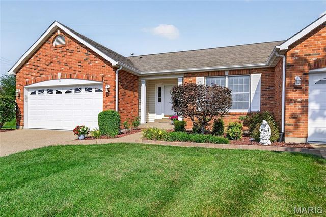 18 Farnsworth Court C, O'fallon, MO 63368