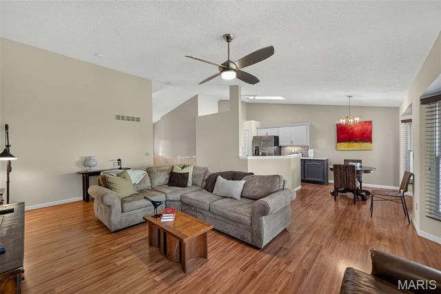 18 Farnsworth Court C, O'fallon, MO 63368