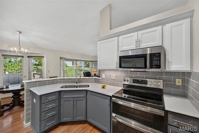 18 Farnsworth Court C, O'fallon, MO 63368