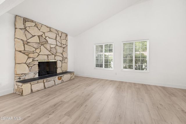 27917 Via Amistosa, Agoura Hills, CA 91301