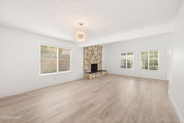 27917 Via Amistosa, Agoura Hills, CA 91301