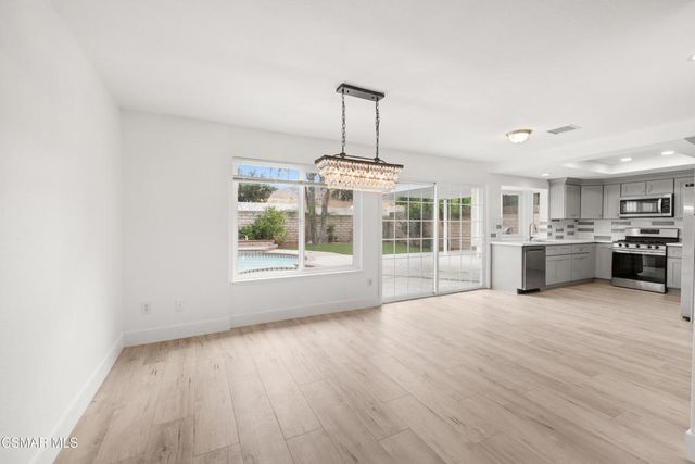 27917 Via Amistosa, Agoura Hills, CA 91301