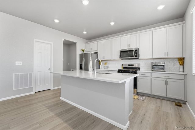 9160 Pitkin Street, Commerce City, CO 80022