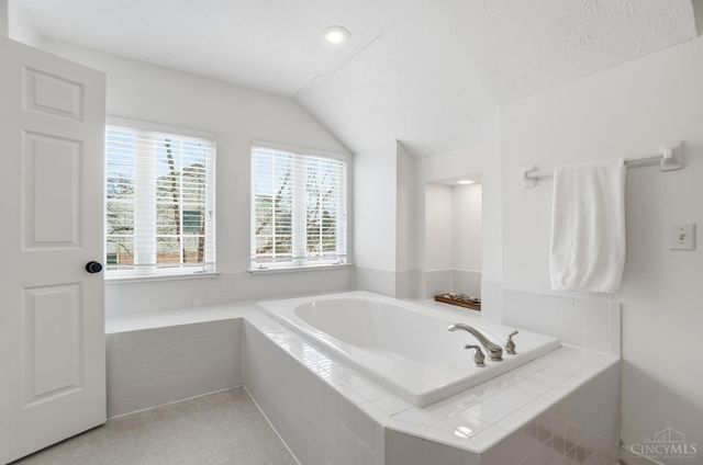 3191 Spalding Drive, Mason, OH 45040