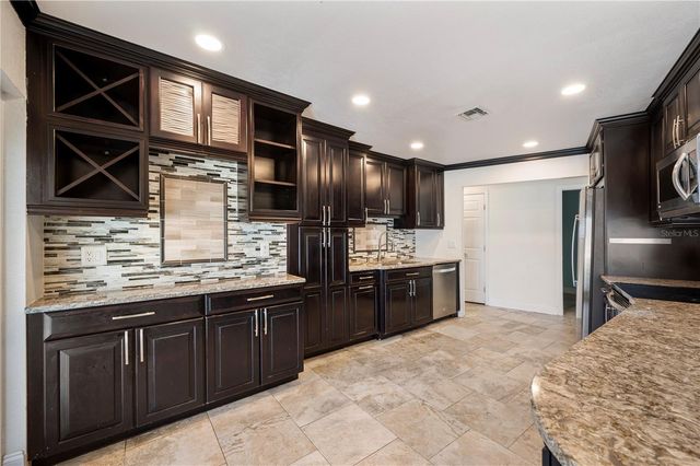 627 PALMORE COURT, Lakeland, FL 33813