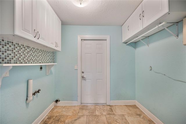 627 PALMORE COURT, Lakeland, FL 33813