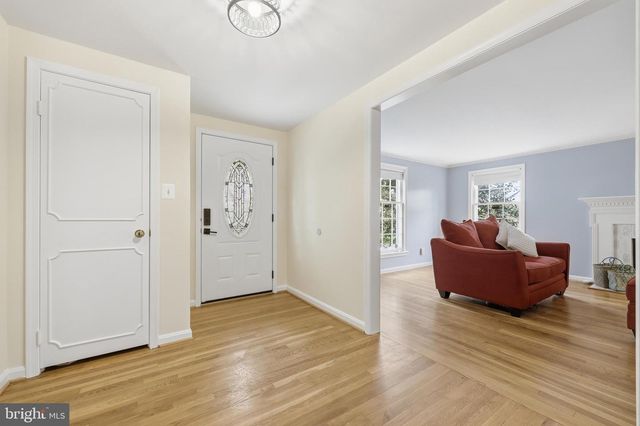 9004 COPENHAVER, Potomac, MD 20854