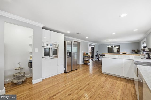9004 COPENHAVER, Potomac, MD 20854
