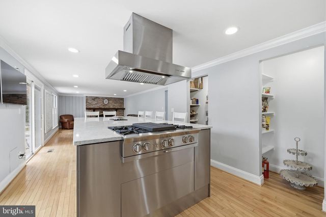 9004 COPENHAVER, Potomac, MD 20854