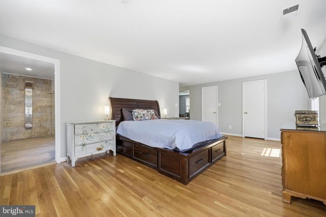 9004 COPENHAVER, Potomac, MD 20854