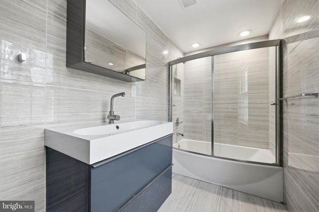 9004 COPENHAVER, Potomac, MD 20854