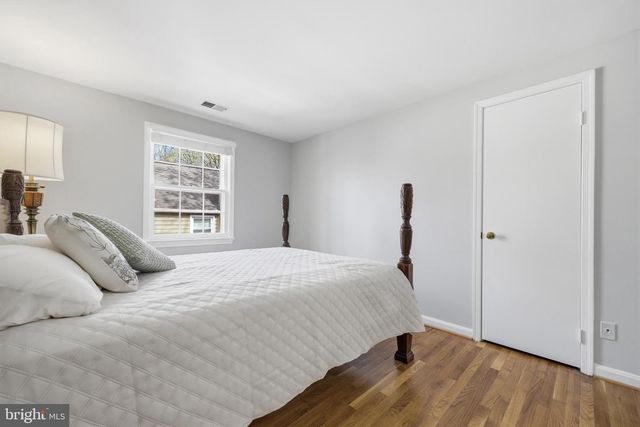9004 COPENHAVER, Potomac, MD 20854