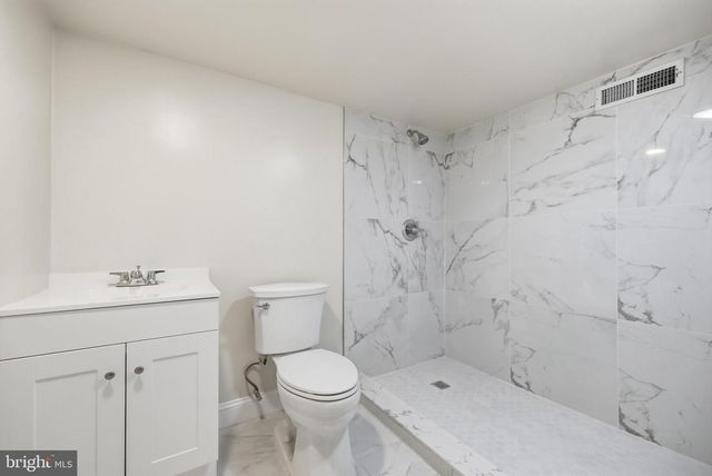 9004 COPENHAVER, Potomac, MD 20854