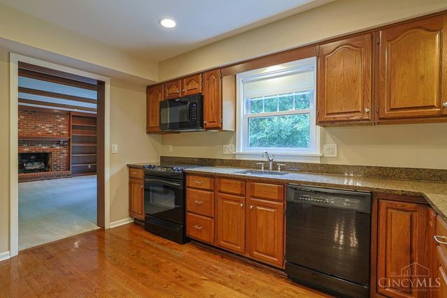 9677 Friar Tuck Drive, West Chester, OH 45069