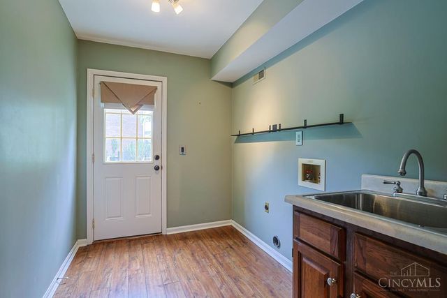 9677 Friar Tuck Drive, West Chester, OH 45069