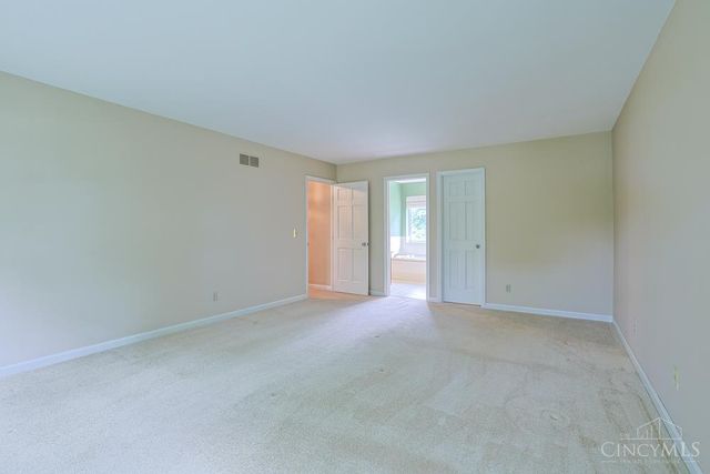 9677 Friar Tuck Drive, West Chester, OH 45069