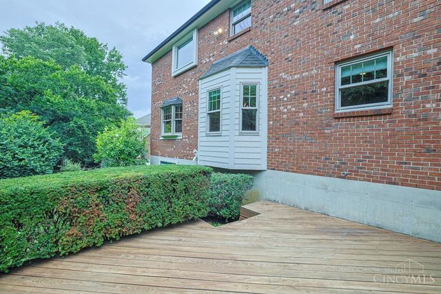 9677 Friar Tuck Drive, West Chester, OH 45069